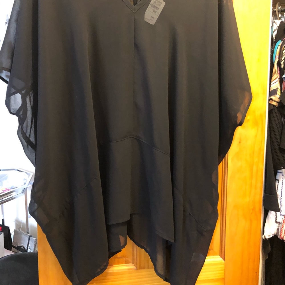 On the Road Black Oversized Sheer Top size M/L NWT - Picture 2 of 8